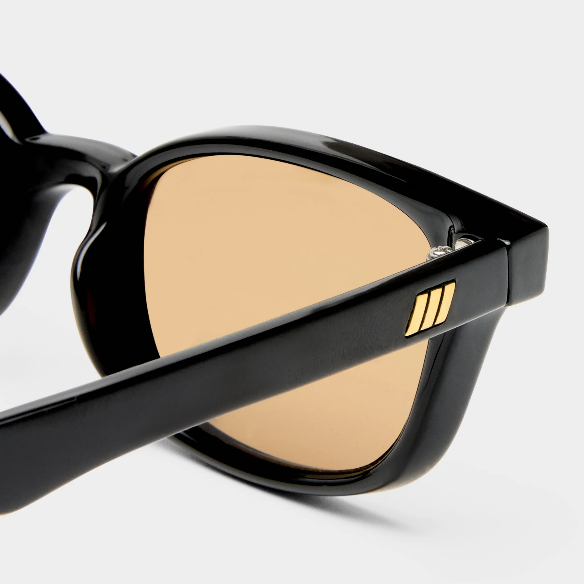 ECHELON + | BLACK TAN TINT - Image 4
